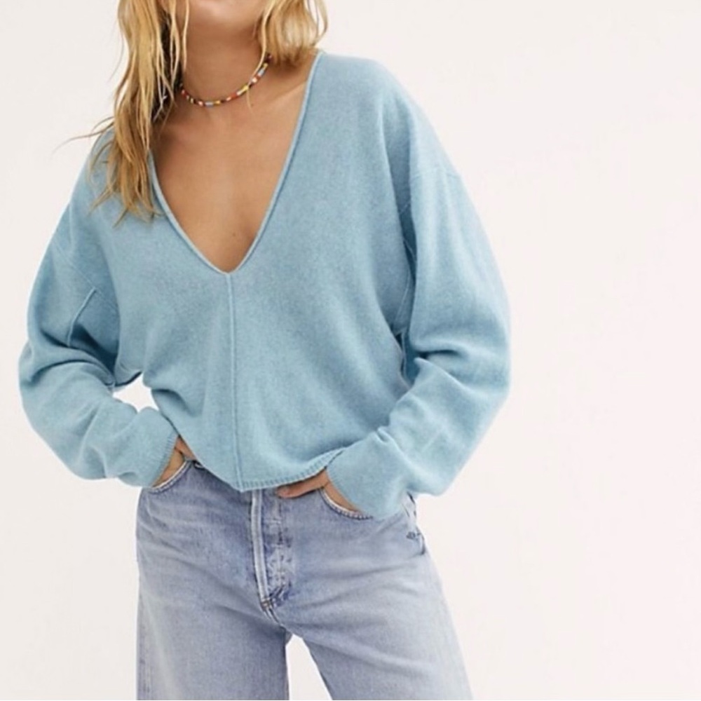 Free People Pale Blue Cashmere V-Neck Sweater Size Small
